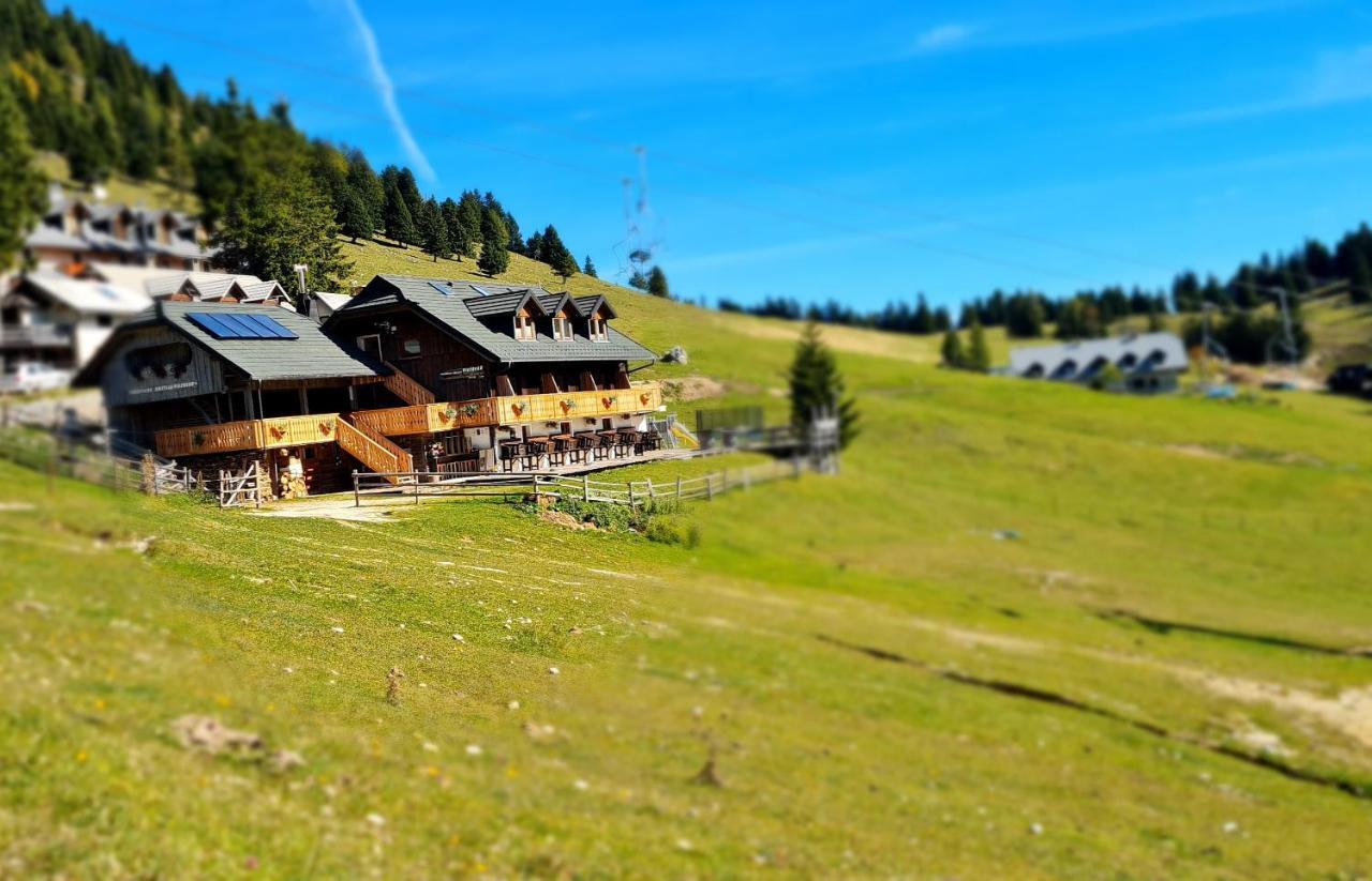 Hotel Ekoturizem Vizencar Cerklje na Gorenjskem Esterno foto