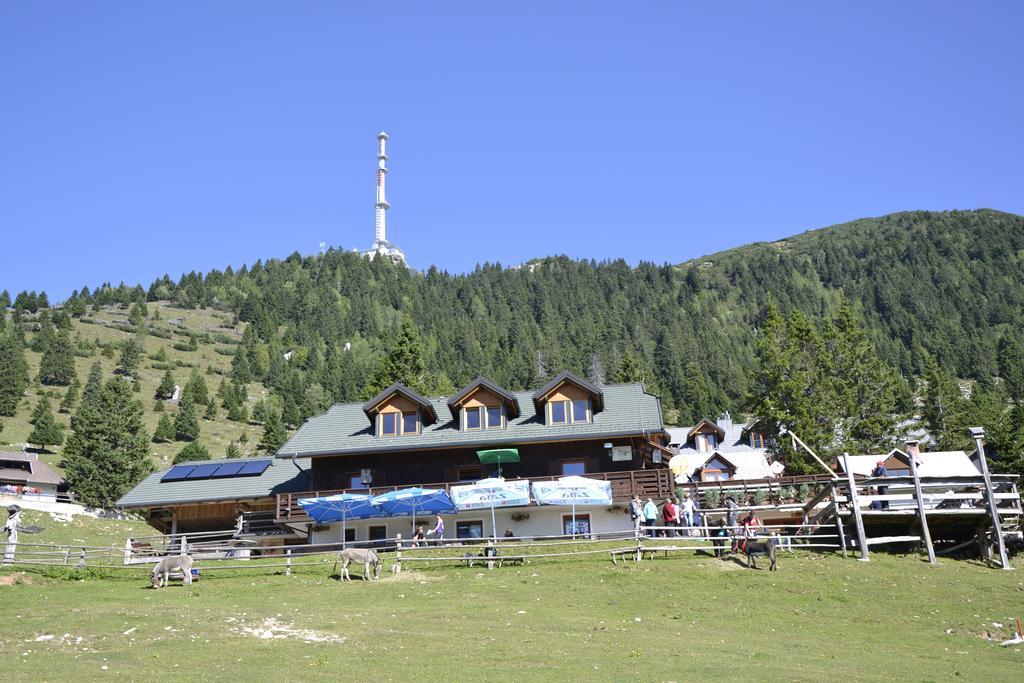Hotel Ekoturizem Vizencar Cerklje na Gorenjskem Esterno foto