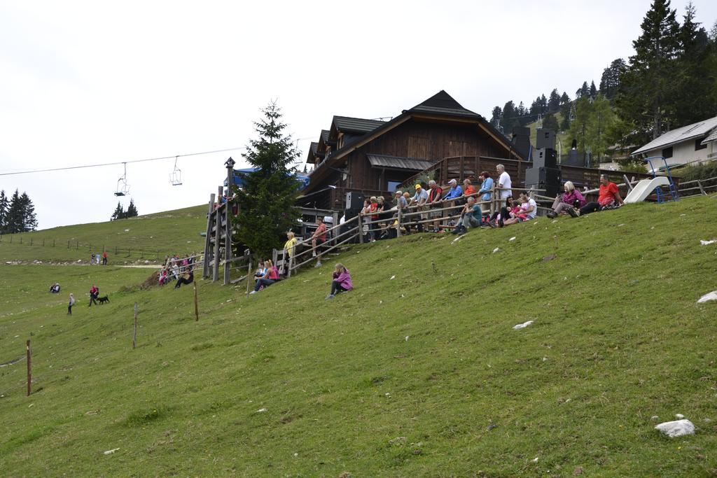 Hotel Ekoturizem Vizencar Cerklje na Gorenjskem Esterno foto